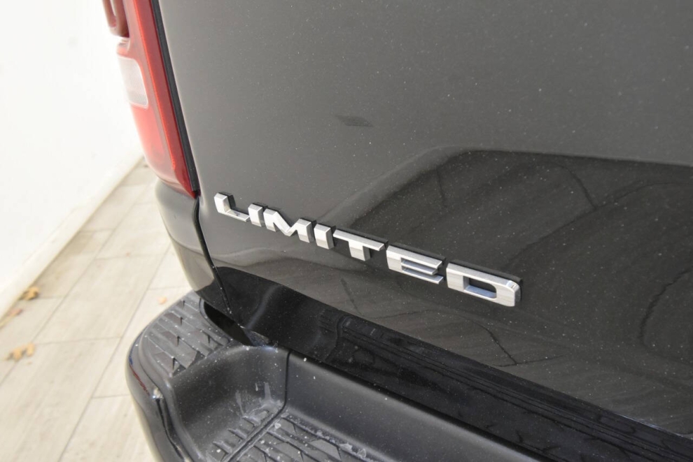 2022 RAM 1500 Limited 4x4 4dr Crew Cab 5.6 ft. SB Pickup, Black, Mileage: 99,699 - photo 30