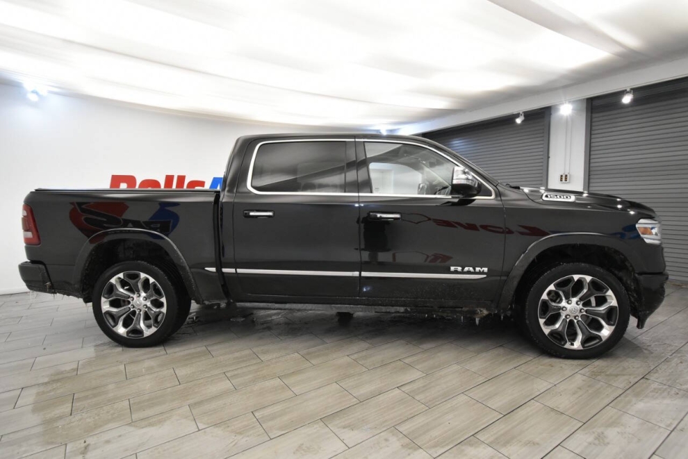 2022 RAM 1500 Limited 4x4 4dr Crew Cab 5.6 ft. SB Pickup, Black, Mileage: 99,699 - photo 5