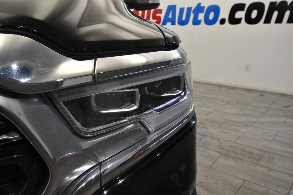 2022 RAM 1500 Limited 4x4 4dr Crew Cab 5.6 ft. SB Pickup, Black, Mileage: 99,699 - photo 8