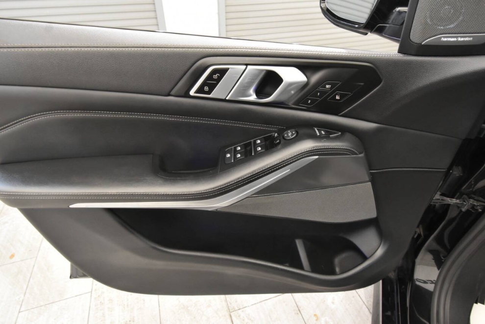 2022 BMW X5 M50i AWD 4dr Sports Activity Vehicle, Black, Mileage: 76,641 - photo 12