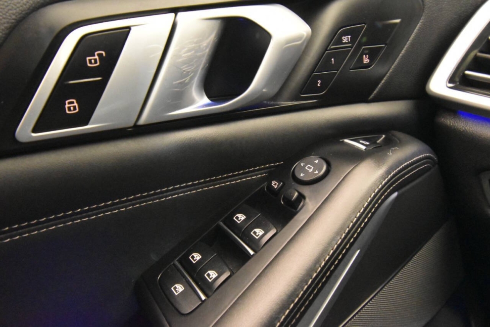 2022 BMW X5 M50i AWD 4dr Sports Activity Vehicle, Black, Mileage: 76,641 - photo 29