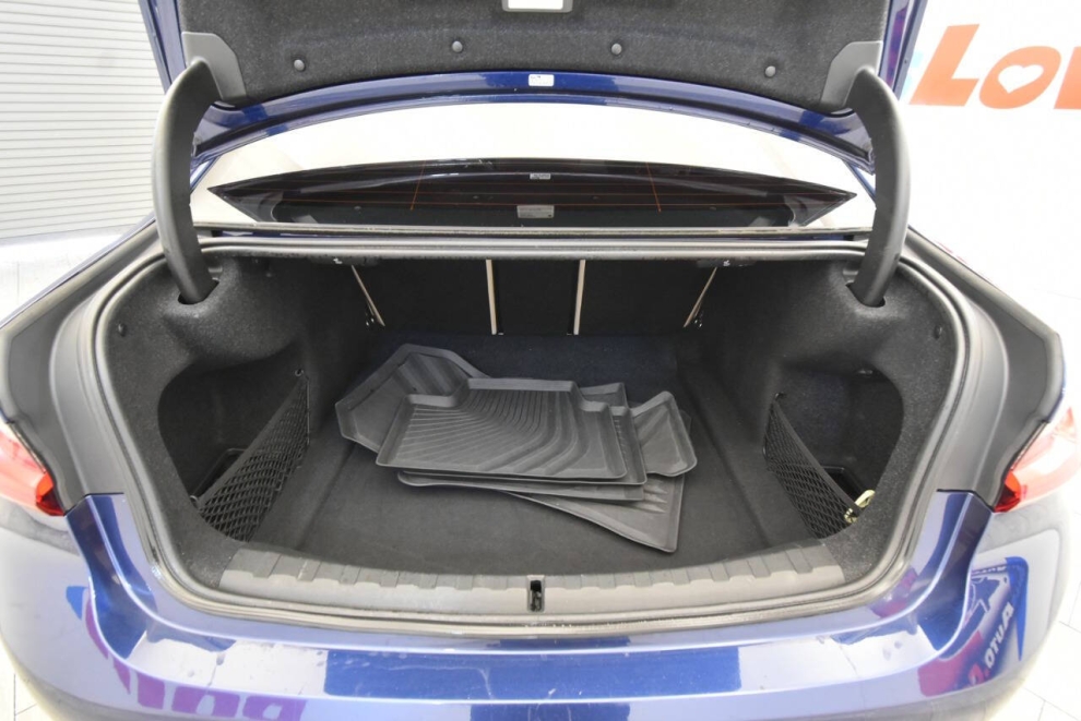 2019 BMW 3 Series 330i xDrive AWD 4dr Sedan, Blue, Mileage: 94,525 - photo 31