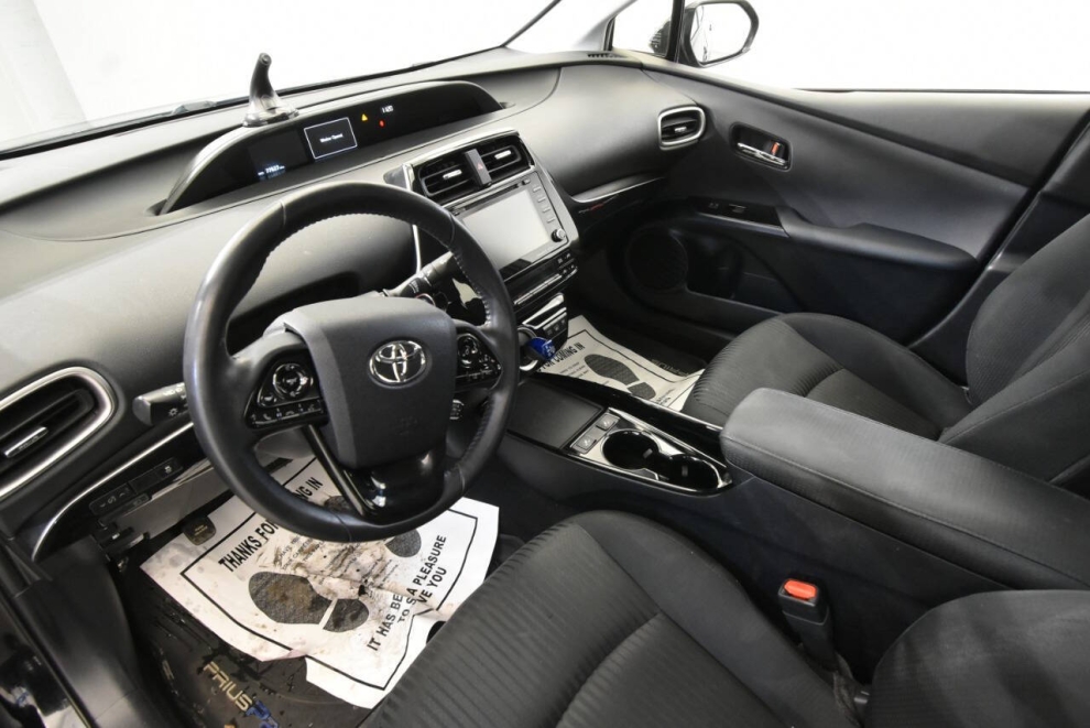 2020 Toyota Prius Prime LE 4dr Hatchback, Black, Mileage: 77,620 - photo 11