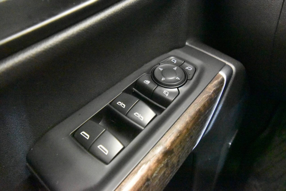 2020 GMC Sierra 1500 Denali 4x4 4dr Crew Cab 5.8 ft. SB, Gray, Mileage: 105,685 - photo 28