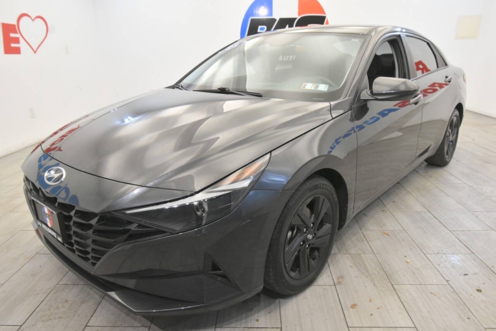 2021 Hyundai Elantra SEL 4dr Sedan, Gray, Mileage: 47,708 