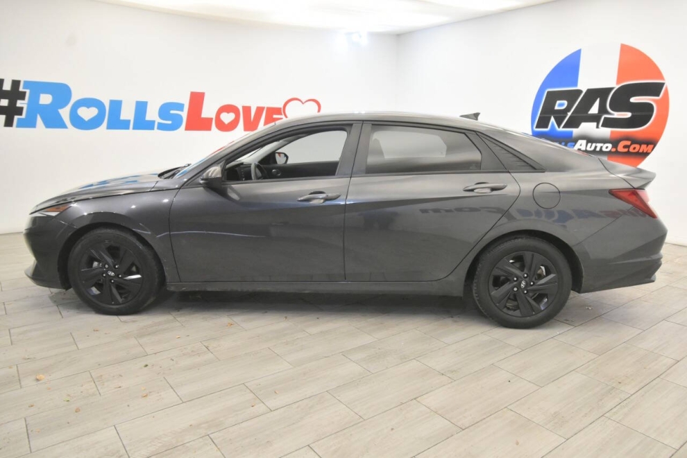 2021 Hyundai Elantra SEL 4dr Sedan, Gray, Mileage: 47,708 - photo 1