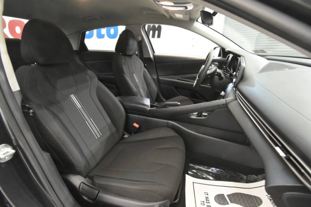 2021 Hyundai Elantra SEL 4dr Sedan, Gray, Mileage: 47,708 - photo 14