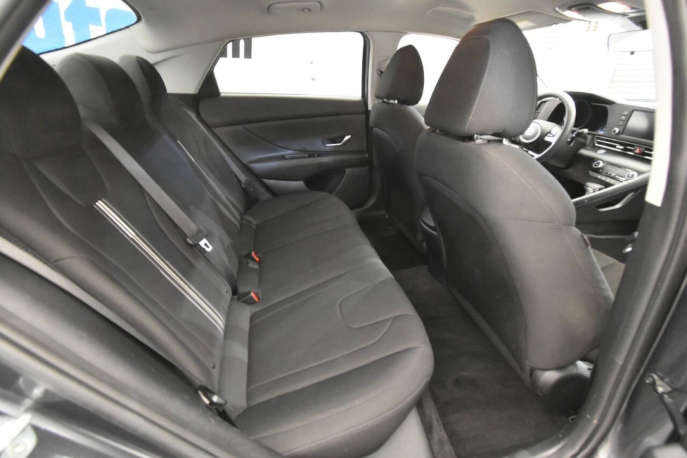 2021 Hyundai Elantra SEL 4dr Sedan, Gray, Mileage: 47,708 - photo 15