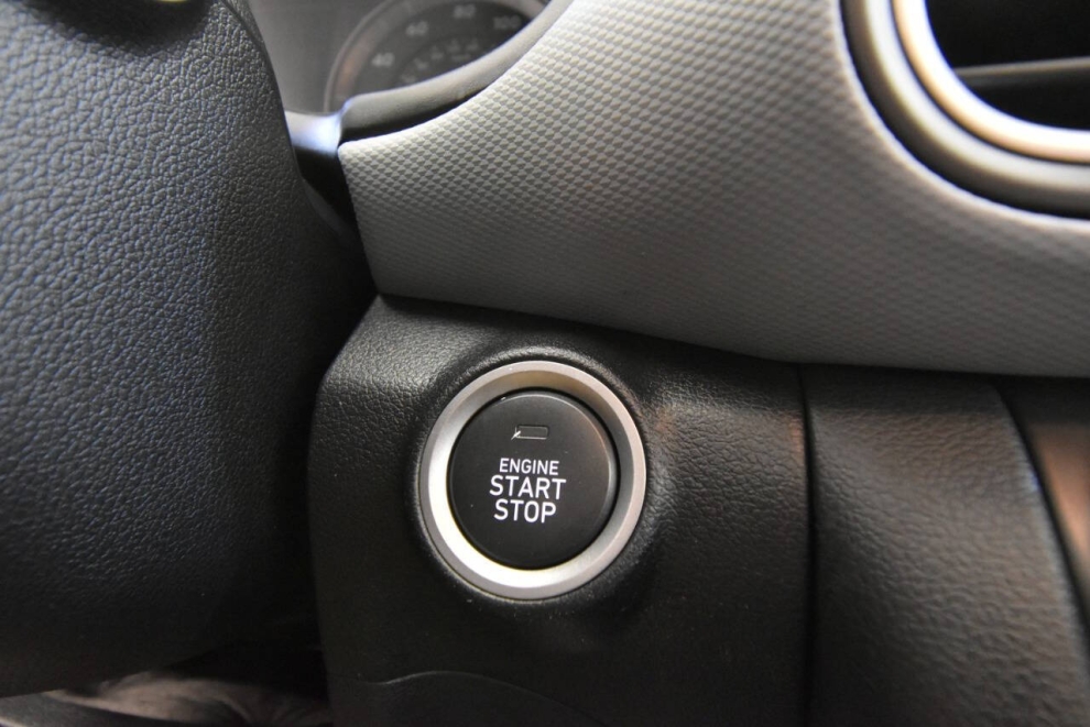 2019 Hyundai Kona Ultimate AWD 4dr Crossover, Blue, Mileage: 66,993 - photo 20