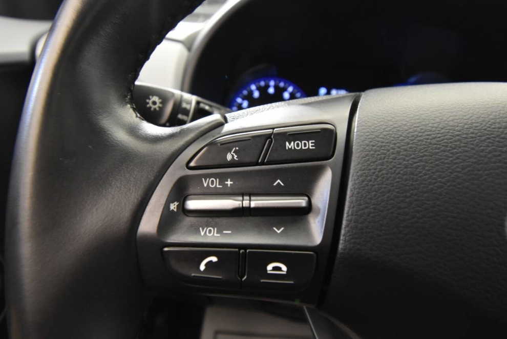 2019 Hyundai Kona Ultimate AWD 4dr Crossover, Blue, Mileage: 66,993 - photo 26