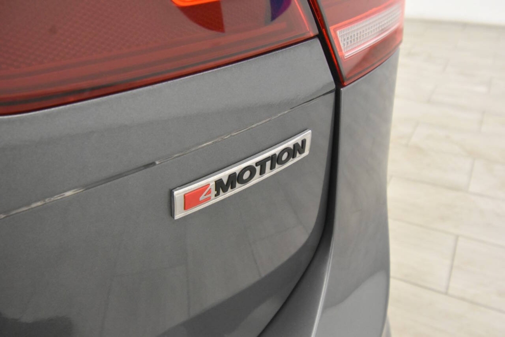 2019 Volkswagen Tiguan SEL Premium R Line 4Motion AWD 4dr SUV, Gray, Mileage: 59,053 - photo 31