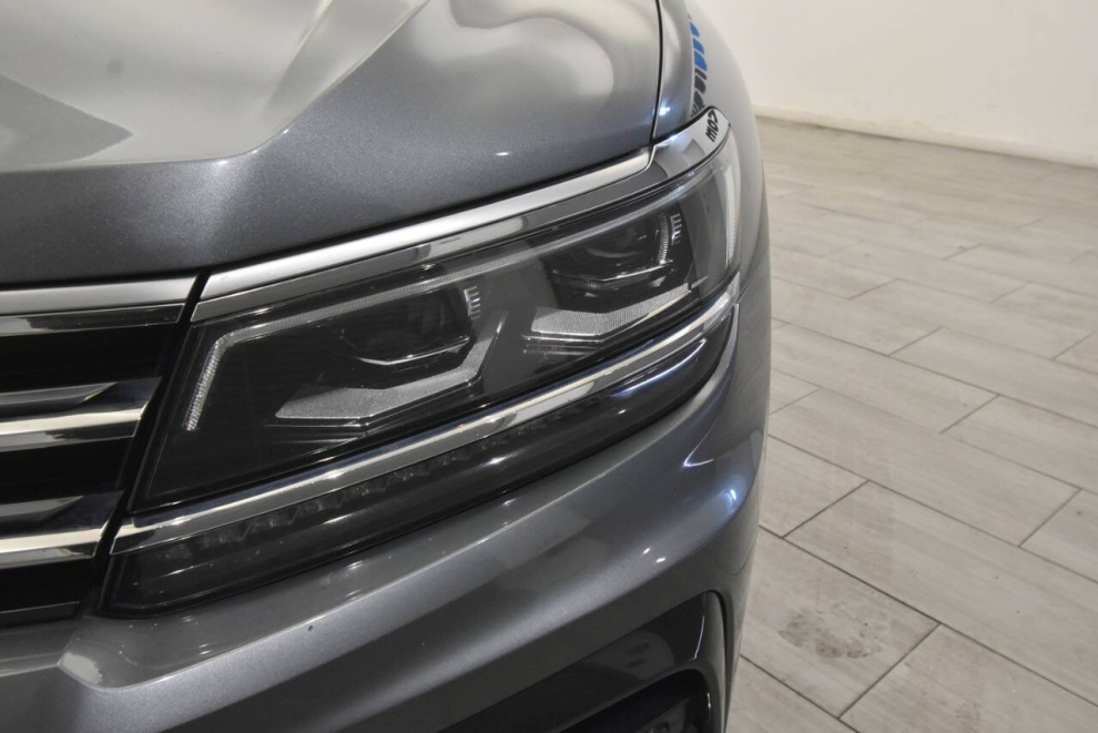 2019 Volkswagen Tiguan SEL Premium R Line 4Motion AWD 4dr SUV, Gray, Mileage: 59,053 - photo 8