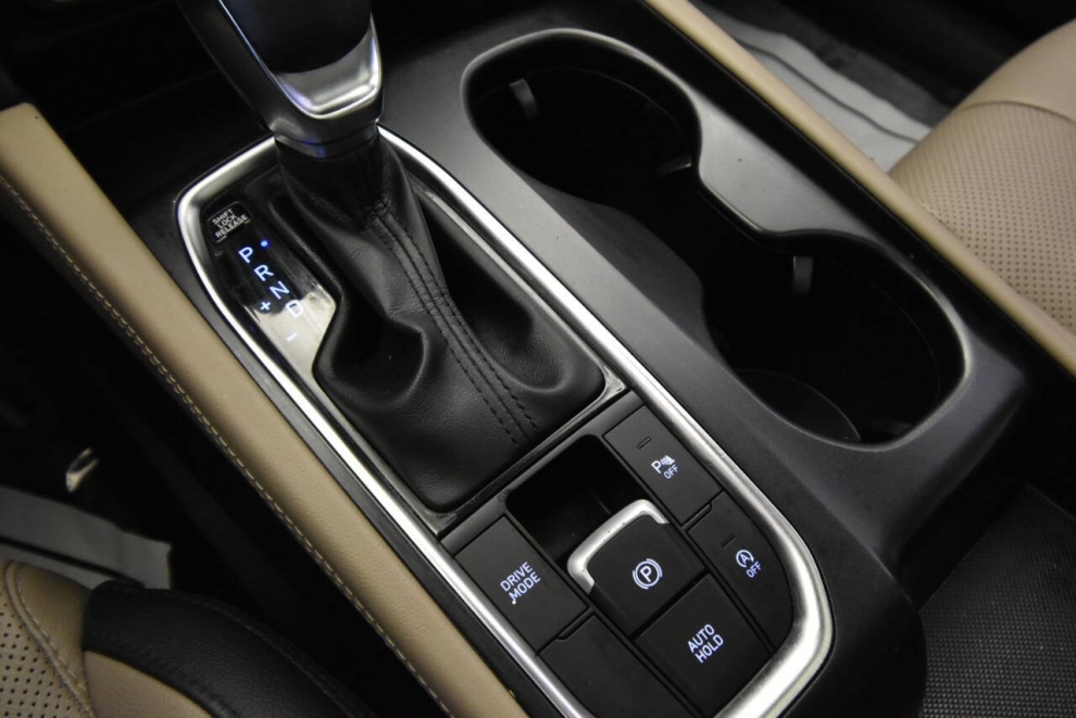 2019 Hyundai Santa Fe Limited 2.0T 4dr Crossover, Black, Mileage: 71,231 - photo 17