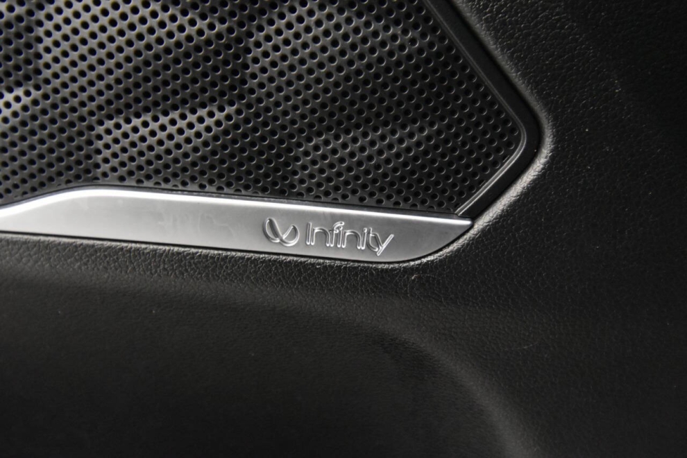 2019 Hyundai Santa Fe Limited 2.0T 4dr Crossover, Black, Mileage: 71,231 - photo 30