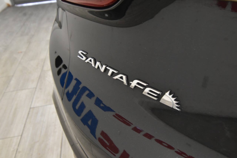 2019 Hyundai Santa Fe Limited 2.0T 4dr Crossover, Black, Mileage: 71,231 - photo 31