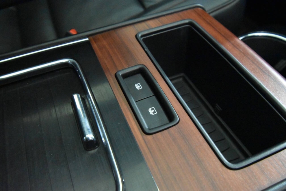 2021 Lincoln Aviator Reserve AWD 4dr SUV, Gray, Mileage: 74,440 - photo 17