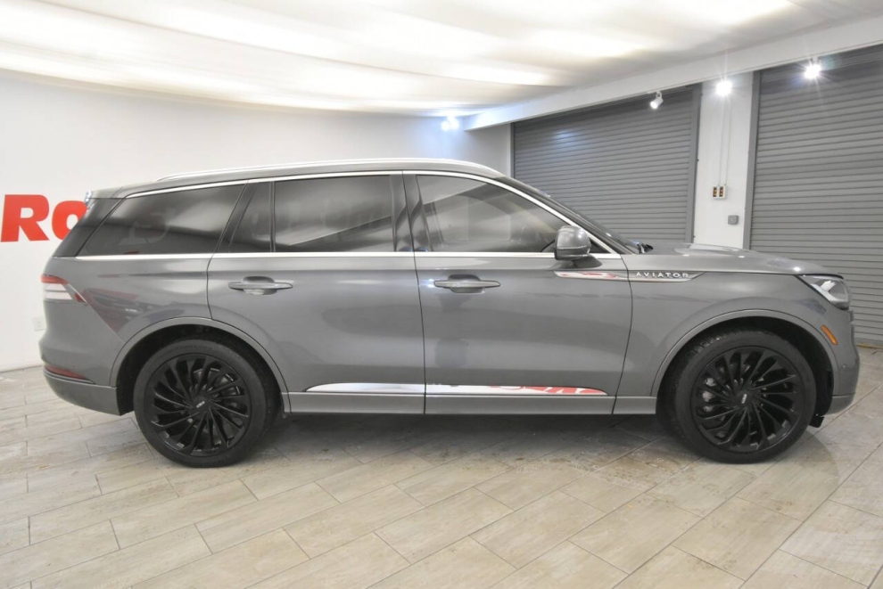 2021 Lincoln Aviator Reserve AWD 4dr SUV, Gray, Mileage: 74,440 - photo 5