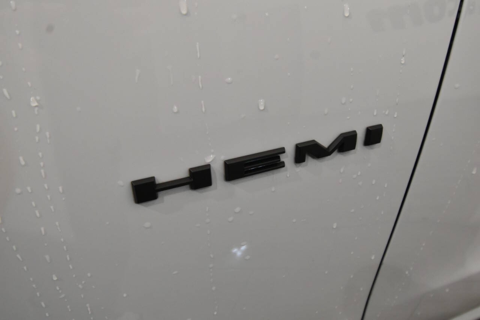 2022 Dodge Durango R/T Plus AWD 4dr SUV, White, Mileage: 56,635 - photo 10