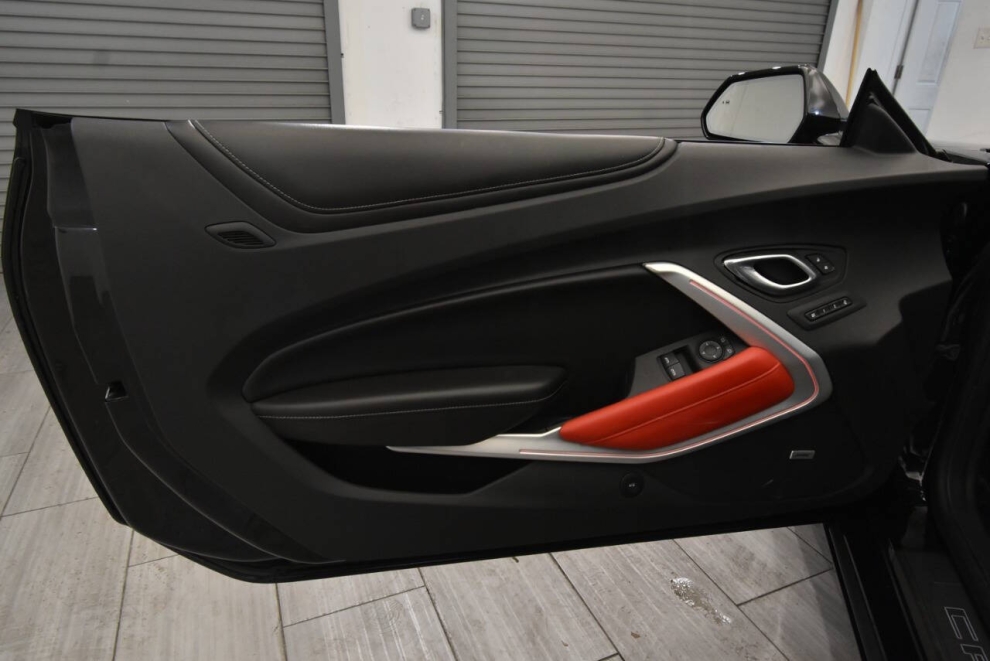 2018 Chevrolet Camaro SS 2dr Coupe w/2SS, Black, Mileage: 47,520 - photo 13