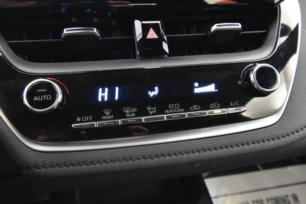 2022 Toyota Corolla SE 4dr Sedan CVT, Gray, Mileage: 33,243 - photo 18