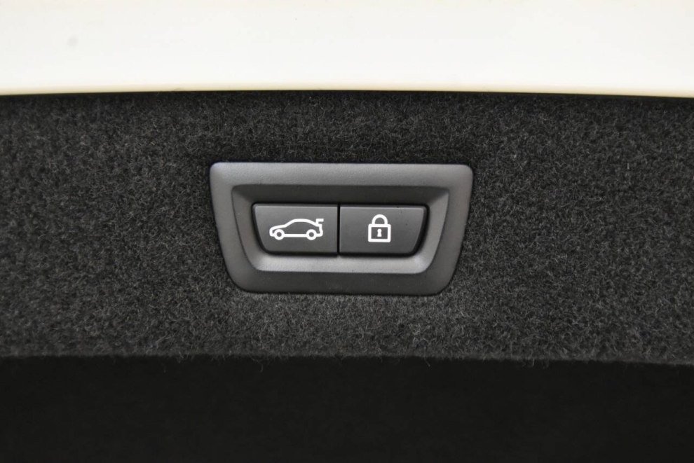 2023 BMW 8 Series M850i xDrive Gran Coupe AWD 4dr Sedan, White, Mileage: 84,295 - photo 35