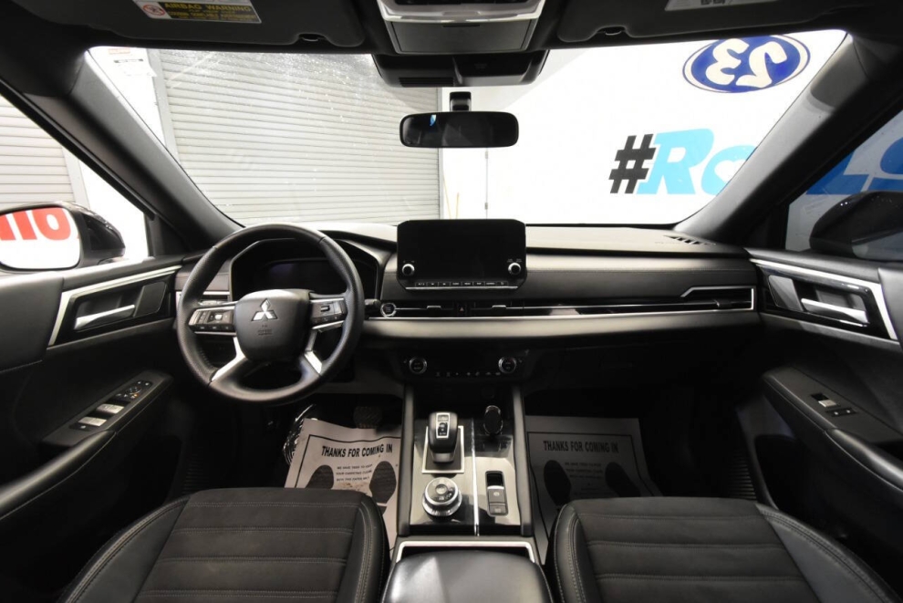 2023 Mitsubishi Outlander Black Edition AWD 4dr SUV, Blanco, Mileage: 21,472 - photo 16