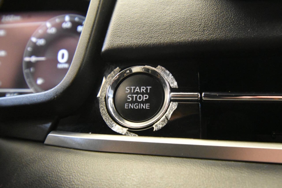 2023 Mitsubishi Outlander Black Edition AWD 4dr SUV, Blanco, Mileage: 21,472 - photo 22