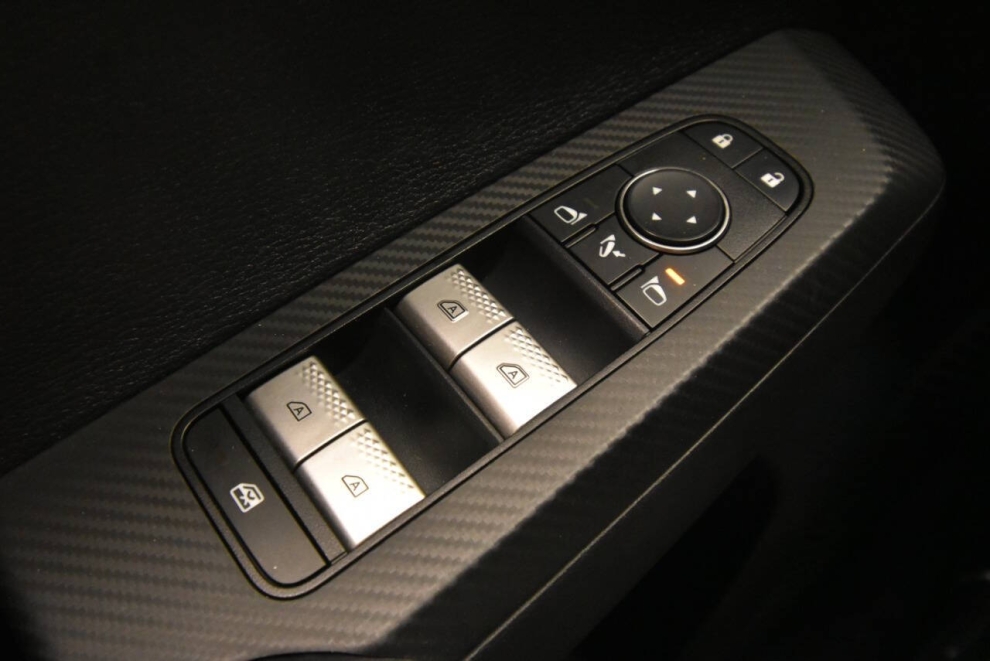 2023 Mitsubishi Outlander Black Edition AWD 4dr SUV, Blanco, Mileage: 21,472 - photo 27