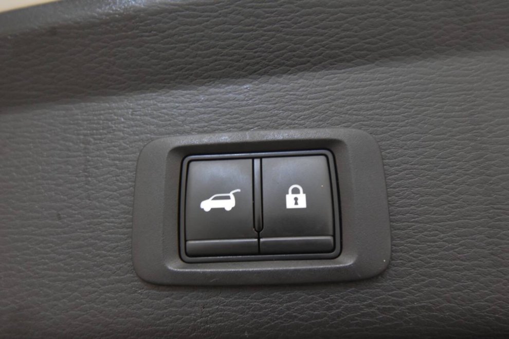 2023 Mitsubishi Outlander Black Edition AWD 4dr SUV, Blanco, Mileage: 21,472 - photo 31