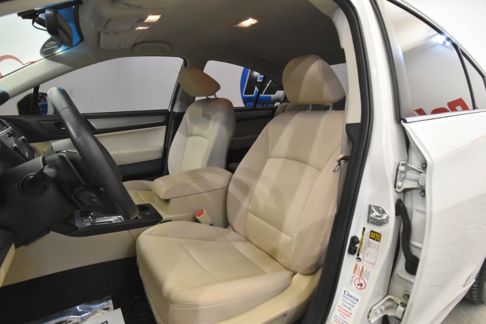 2018 Subaru Legacy 2.5i Premium AWD 4dr Sedan, Blanco, Mileage: 75,519 - photo 10