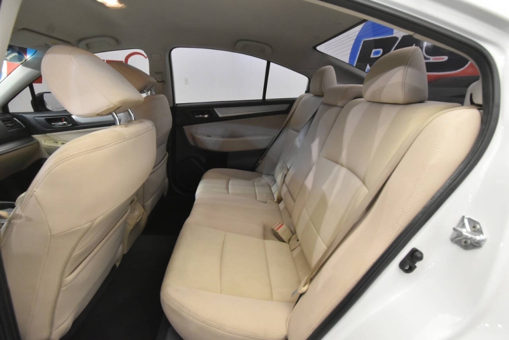2018 Subaru Legacy 2.5i Premium AWD 4dr Sedan, Blanco, Mileage: 75,519 - photo 13