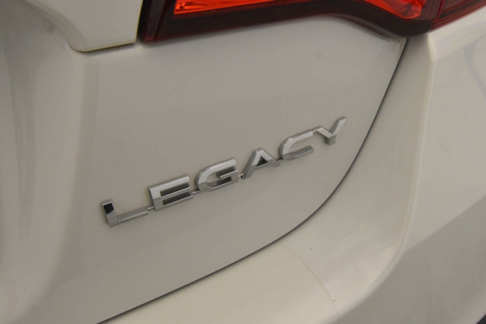 2018 Subaru Legacy 2.5i Premium AWD 4dr Sedan, Blanco, Mileage: 75,519 - photo 28