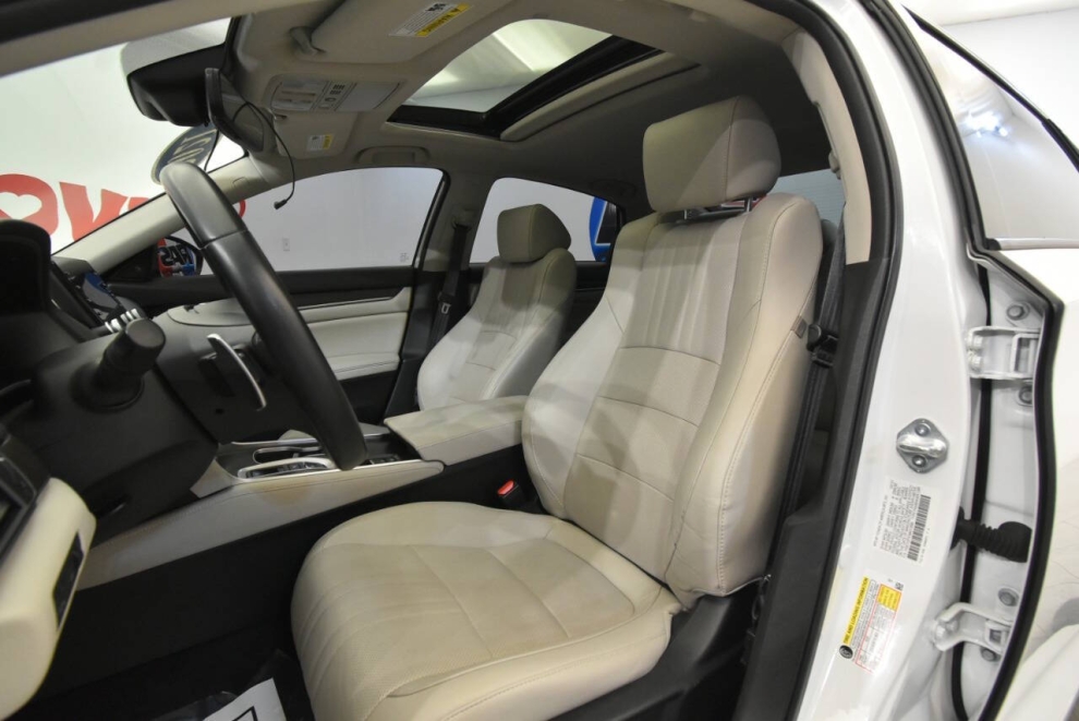 2021 Honda Accord Touring 4dr Sedan, White, Mileage: 21,323 - photo 10