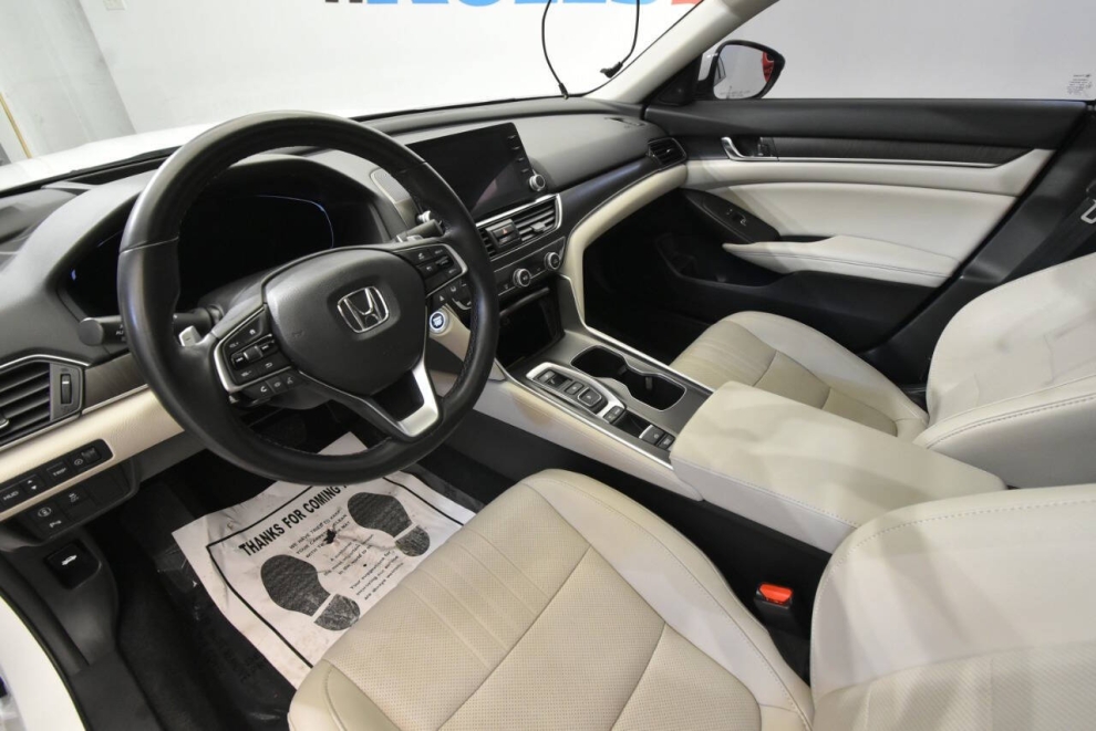 2021 Honda Accord Touring 4dr Sedan, White, Mileage: 21,323 - photo 11