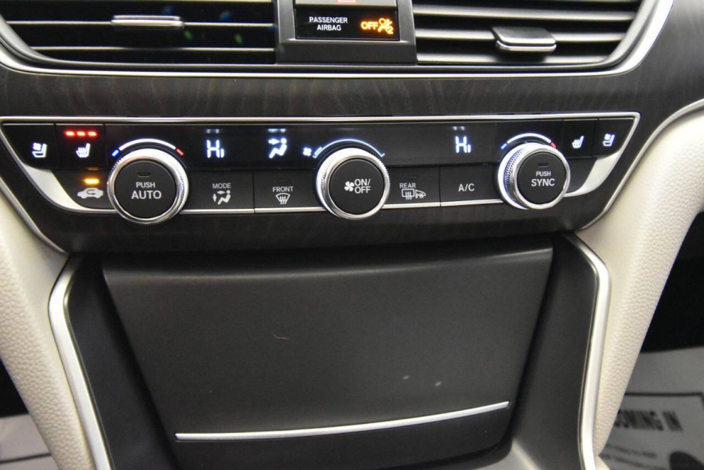 2021 Honda Accord Touring 4dr Sedan, White, Mileage: 21,323 - photo 18