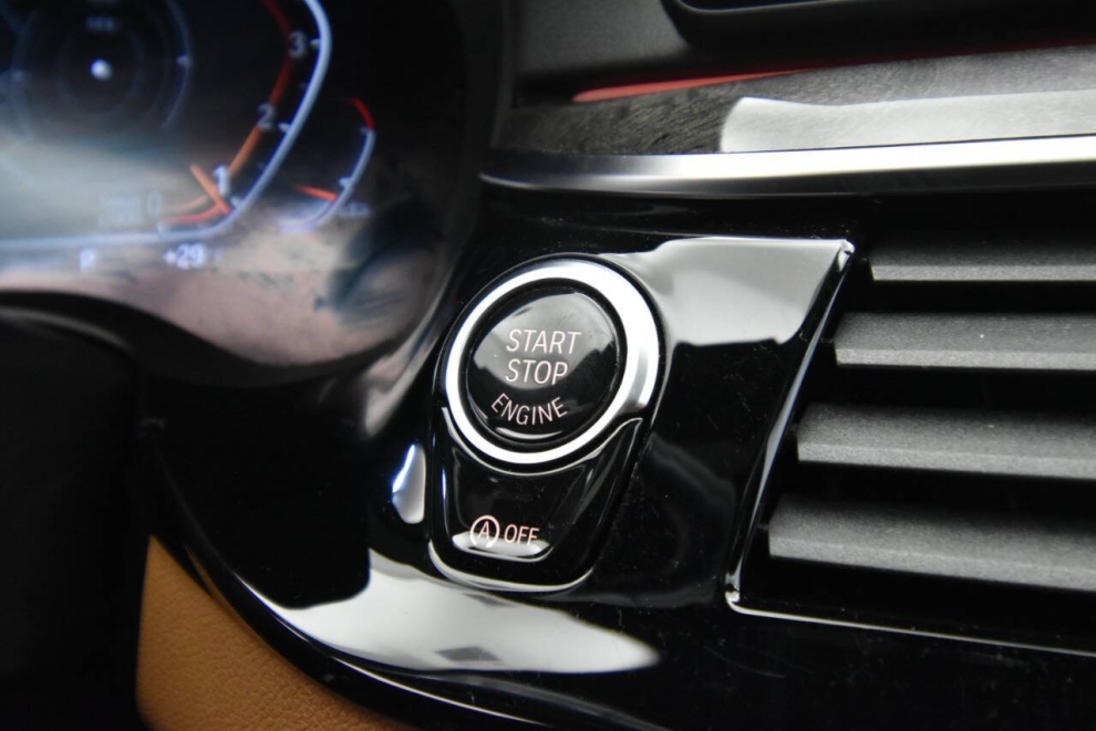 2022 BMW 5 Series 530i xDrive AWD 4dr Sedan, Black, Mileage: 75,949 - photo 22