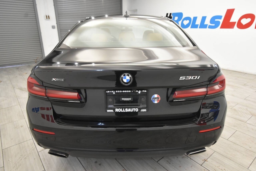 2022 BMW 5 Series 530i xDrive AWD 4dr Sedan, Black, Mileage: 75,949 - photo 3