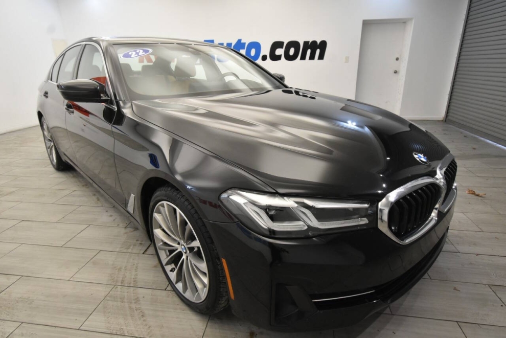 2022 BMW 5 Series 530i xDrive AWD 4dr Sedan, Black, Mileage: 75,949 - photo 6