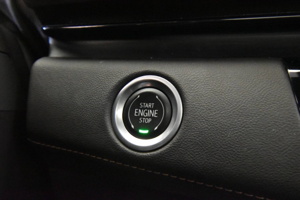 2023 Cadillac Escalade Sport 4x4 4dr SUV, White, Mileage: 60,413 - photo 24