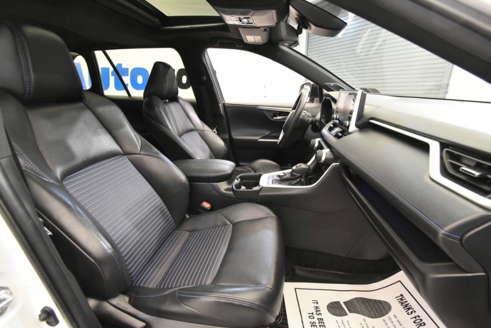 2021 Toyota RAV4 Hybrid XSE AWD 4dr SUV, White, Mileage: 97,775 - photo 14