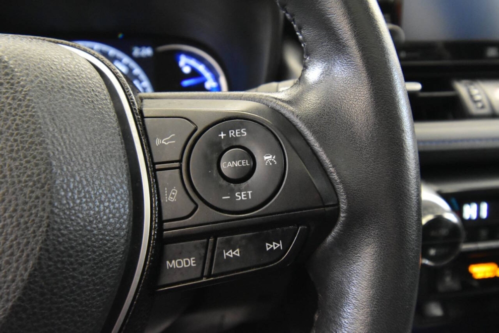 2021 Toyota RAV4 Hybrid XSE AWD 4dr SUV, White, Mileage: 97,775 - photo 26