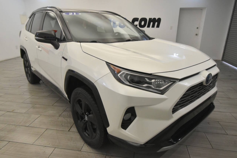 2021 Toyota RAV4 Hybrid XSE AWD 4dr SUV, White, Mileage: 97,775 - photo 6