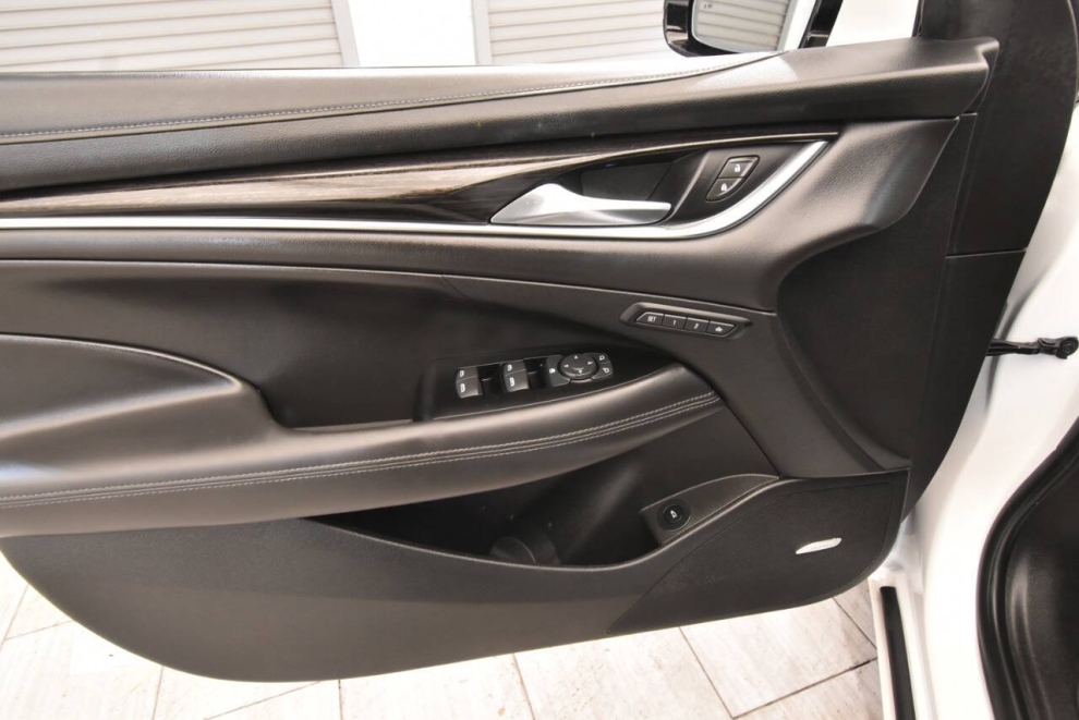 2019 Buick LaCrosse Essence AWD 4dr Sedan, White, Mileage: 78,342 - photo 12