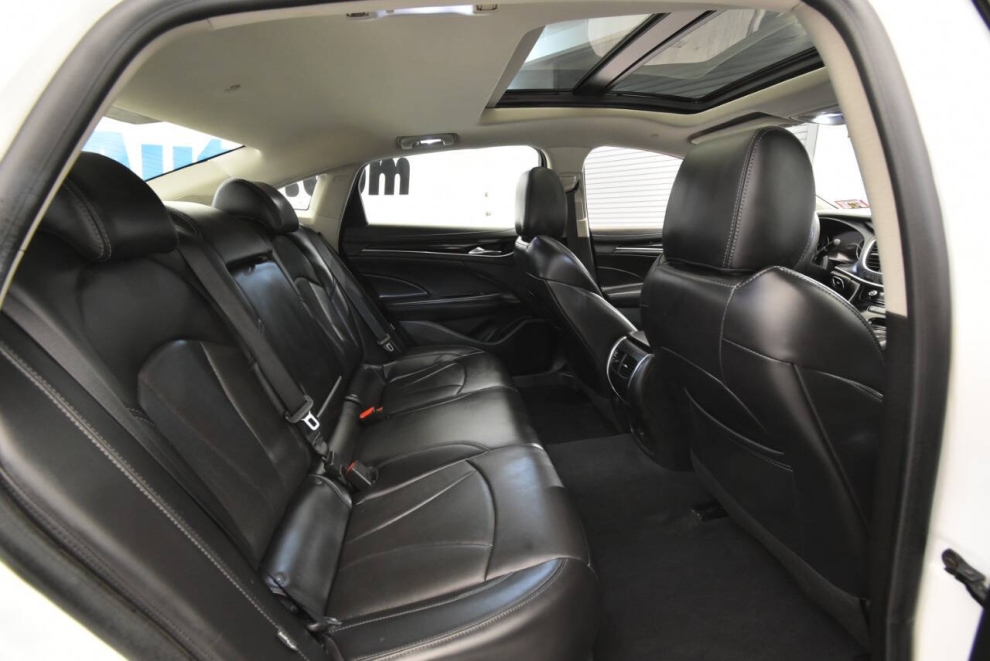 2019 Buick LaCrosse Essence AWD 4dr Sedan, White, Mileage: 78,342 - photo 15