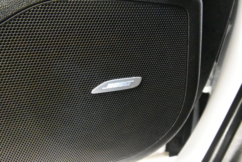 2019 Buick LaCrosse Essence AWD 4dr Sedan, White, Mileage: 78,342 - photo 30