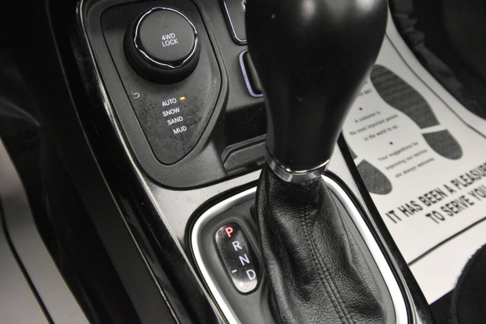 2021 Jeep Compass Altitude 4x4 4dr SUV, Red, Mileage: 60,348 - photo 19