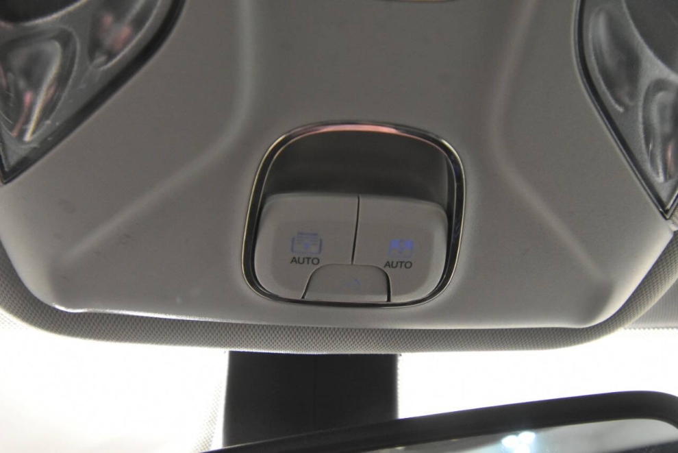 2021 Jeep Compass Altitude 4x4 4dr SUV, Red, Mileage: 60,348 - photo 23