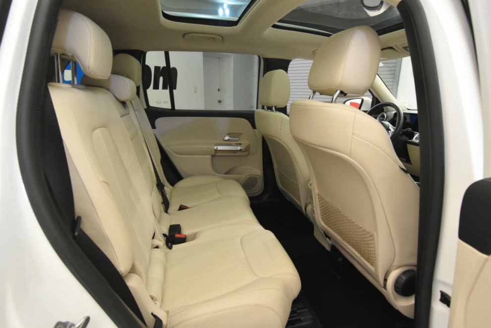 2022 Mercedes-Benz GLB GLB 250 4MATIC AWD 4dr SUV, White, Mileage: 21,415 - photo 12