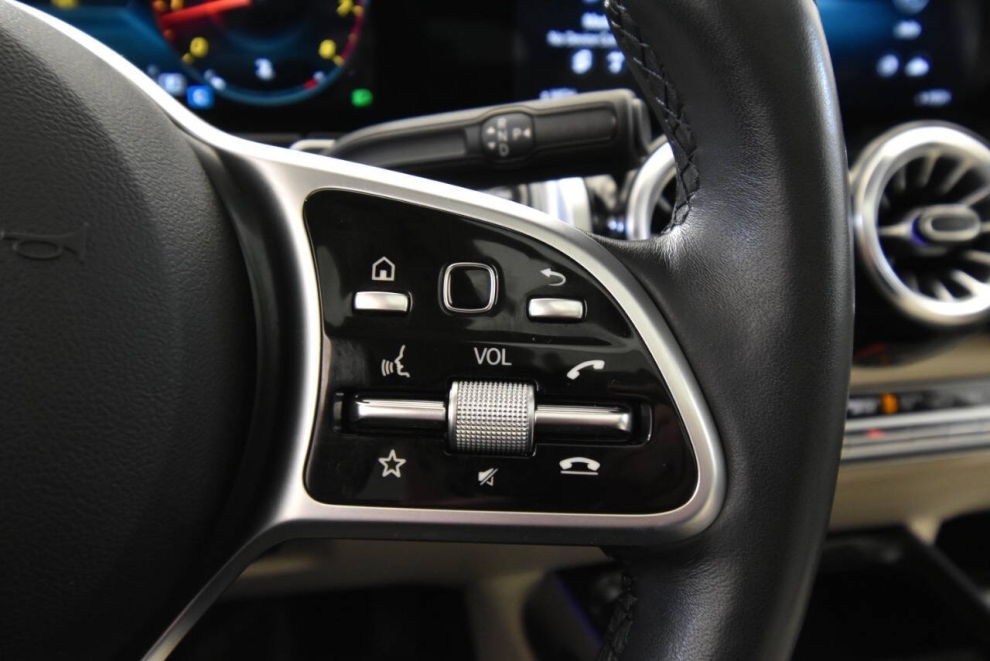 2022 Mercedes-Benz GLB GLB 250 4MATIC AWD 4dr SUV, White, Mileage: 21,415 - photo 23