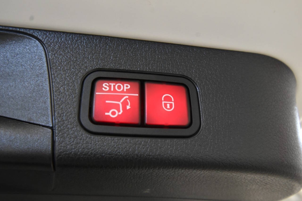 2022 Mercedes-Benz GLB GLB 250 4MATIC AWD 4dr SUV, White, Mileage: 21,415 - photo 31